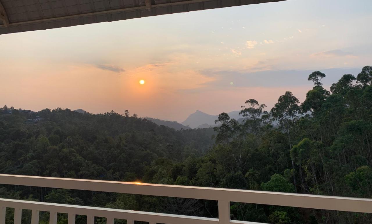 Hotel White House, Munnar Kültér fotó
